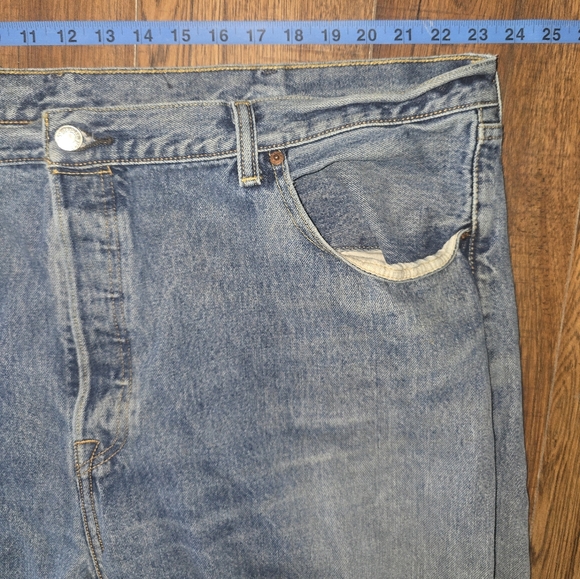 Levi 501 Jeans - Picture 4 of 6
